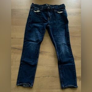 Old Navy Jeans
34x30
Lightly used